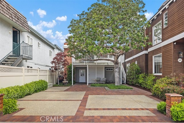 Building Photo - 122 Opal Ave