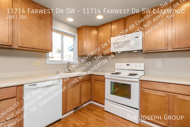 Building Photo - 11714 Farwest Dr SW