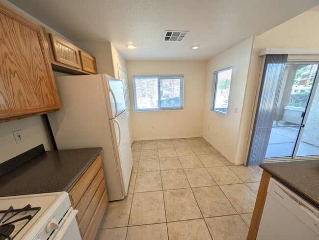 Building Photo - 820 Titan Peak Pl