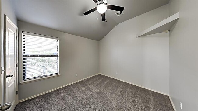 Building Photo - 5101 NW 163rd St