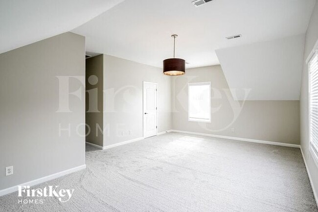 Building Photo - 2203 Killington Dr