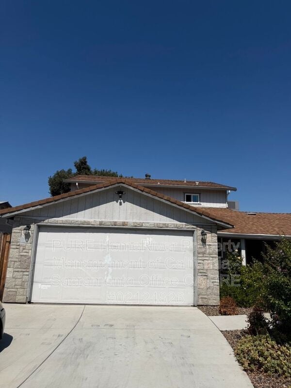 Building Photo - 5805 Cada Cir