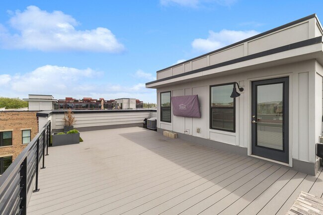 Building Photo - 293 Auden Ave