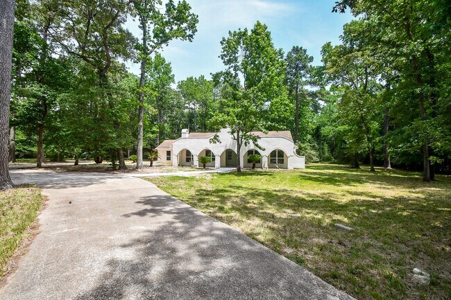 Building Photo - 6914 Evergreen St