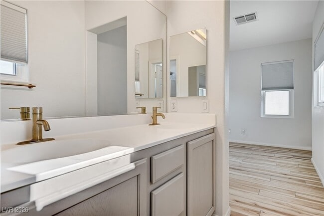 Building Photo - 7696 W Trails Park Pl