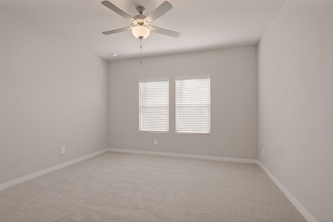 Building Photo - 6006 Alderton Dr