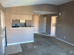 Building Photo - Excellent 2 bed / 1 bath within Regency Ga...