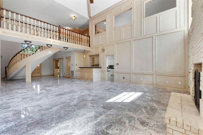 Building Photo - 6803 Walton Heath Dr