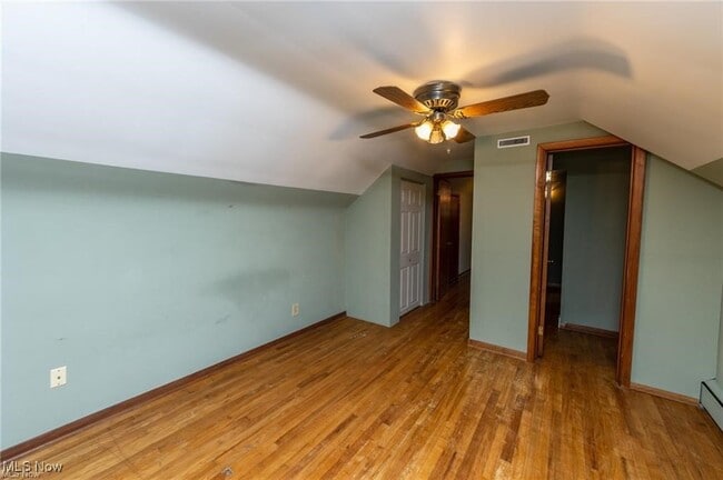 Building Photo - 9423 Highland Dr