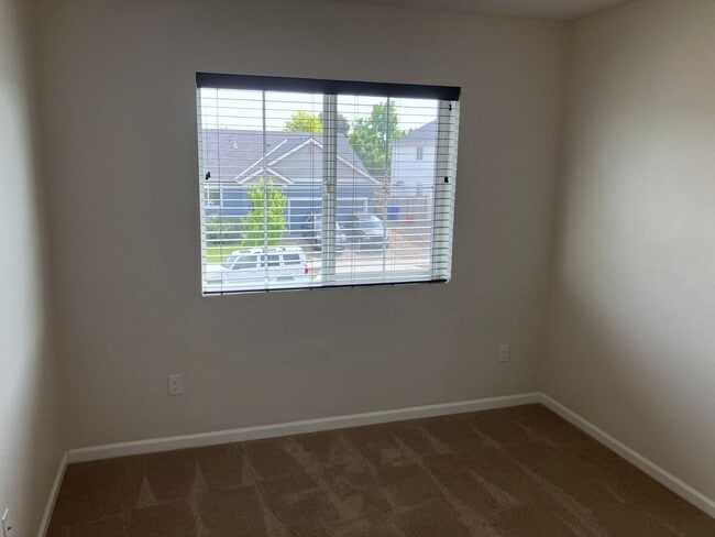 Building Photo - Beautiful Three Bedroom Home in North Salem