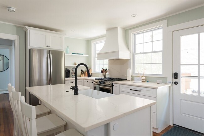 Building Photo - 16 Jefferson Shores Rd