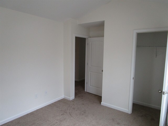 Building Photo - 147 Biscayne Terrace