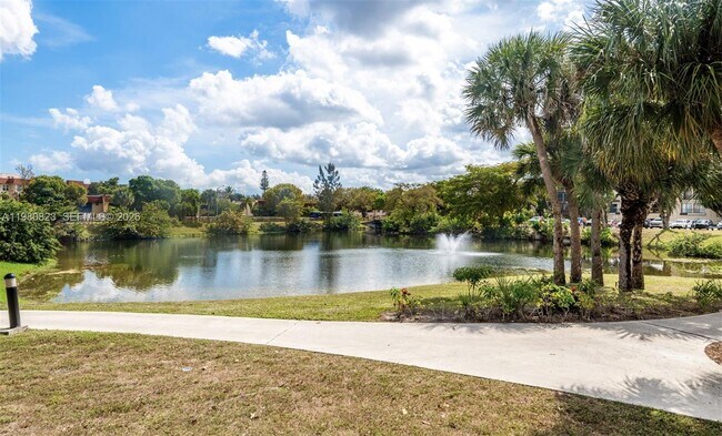 Building Photo - 6101 N Falls Cir Dr