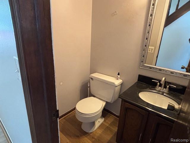 Building Photo - 2145 Lakeshire Dr