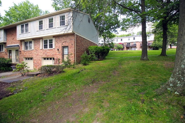 Building Photo - 100 Grouse Ct