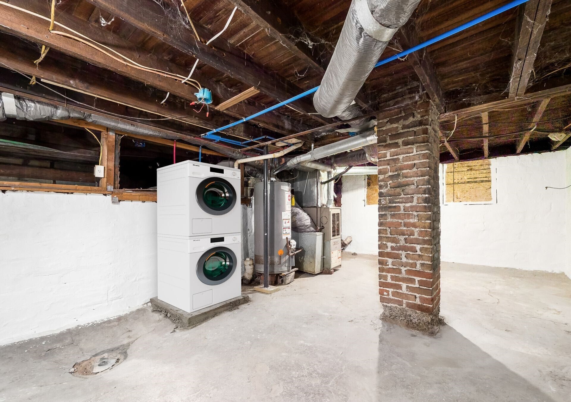 Building Photo - 409 E Markison Ave