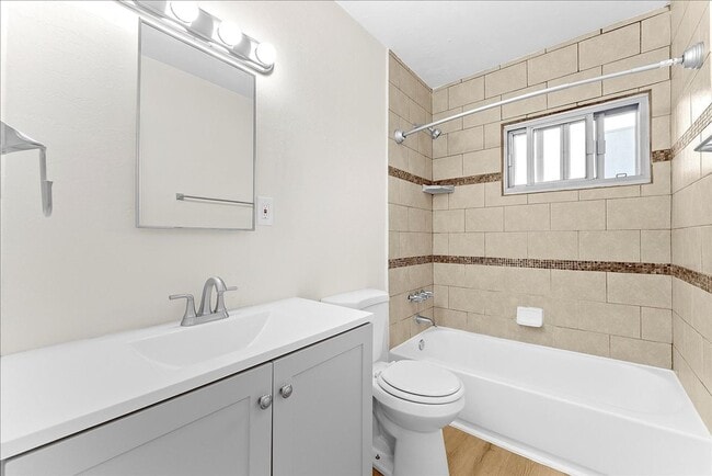 Building Photo - 3116 W 99th St