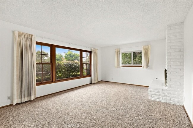 Building Photo - 509 California Dr
