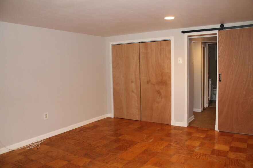 Building Photo - 8164 Loch Raven Blvd