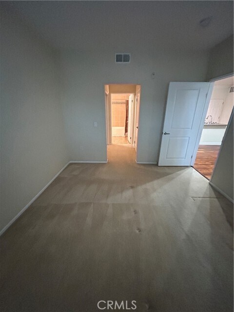 Building Photo - 1356 Scholarship