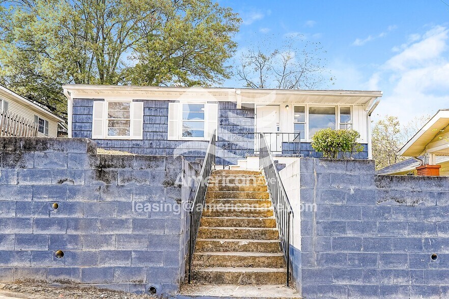 Primary Photo - 1248 Forest St