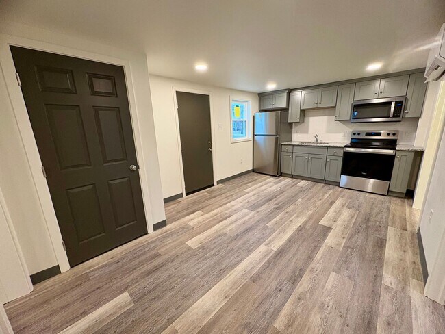 Building Photo - 202 S Lawrence St