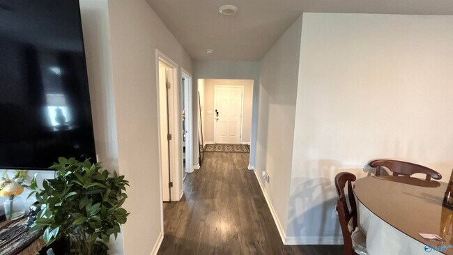 Building Photo - 174 Meadow Ridge Dr