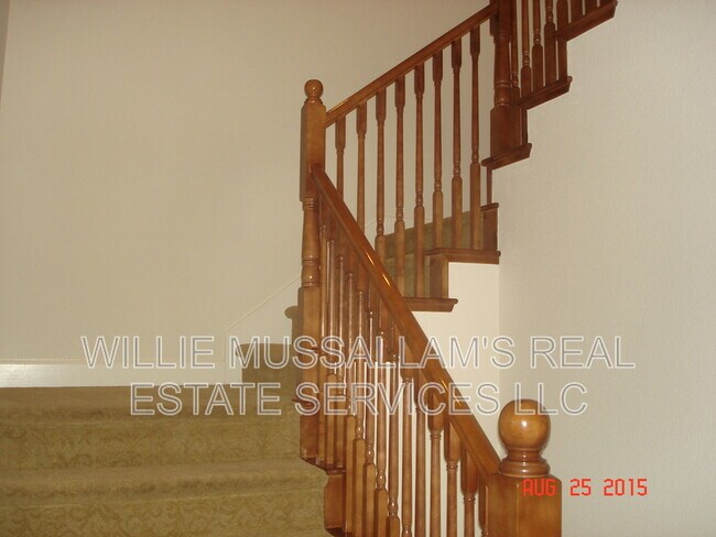 Building Photo - 685 W Rico Way