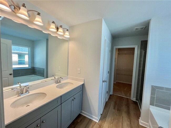 Building Photo - 2166 Cadenza Cir