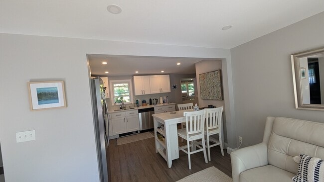 Building Photo - 45 Fottler Rd