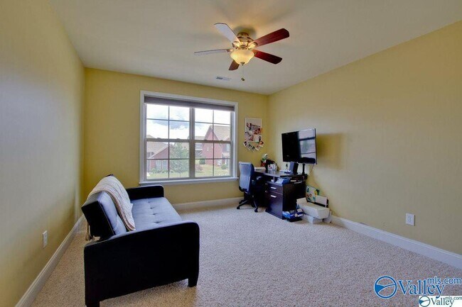 Building Photo - 705 Tide Creek Dr SW