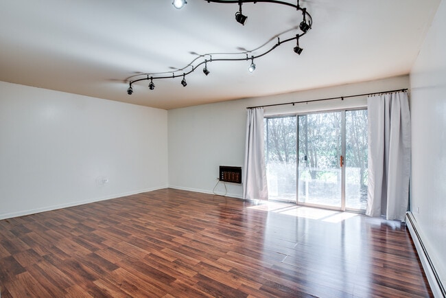 Building Photo - 1049 W Ogden Ave