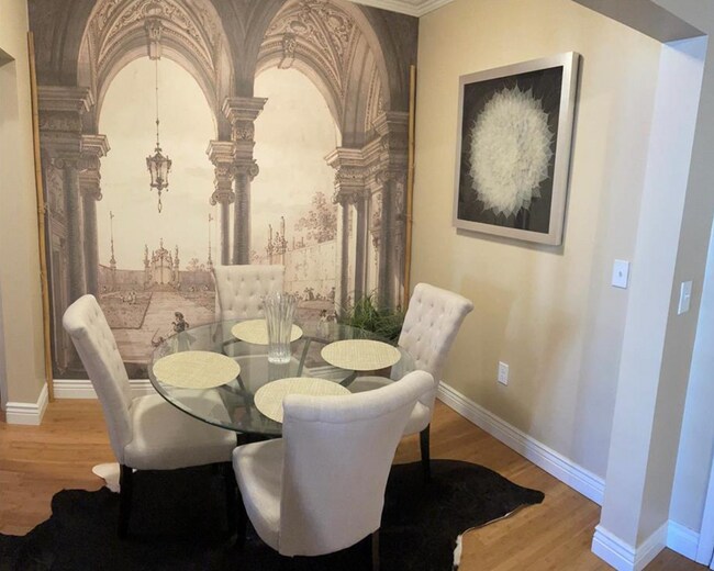 Building Photo - SPACIOUS 2-Bed, 2-Bath Condo WITH POOL, HO...