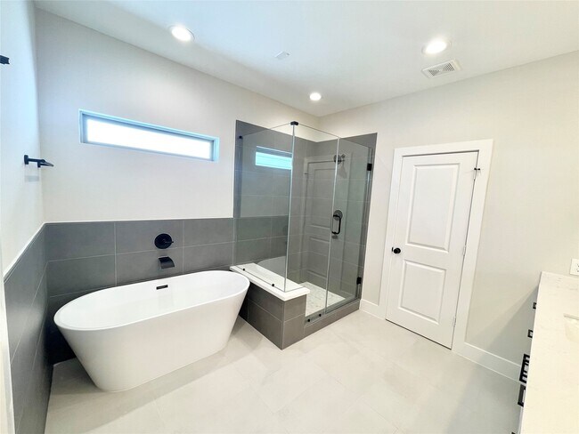 Building Photo - 3716 Creekmont Gardens Ln