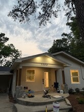 Building Photo - 7499 Pinehill Rd