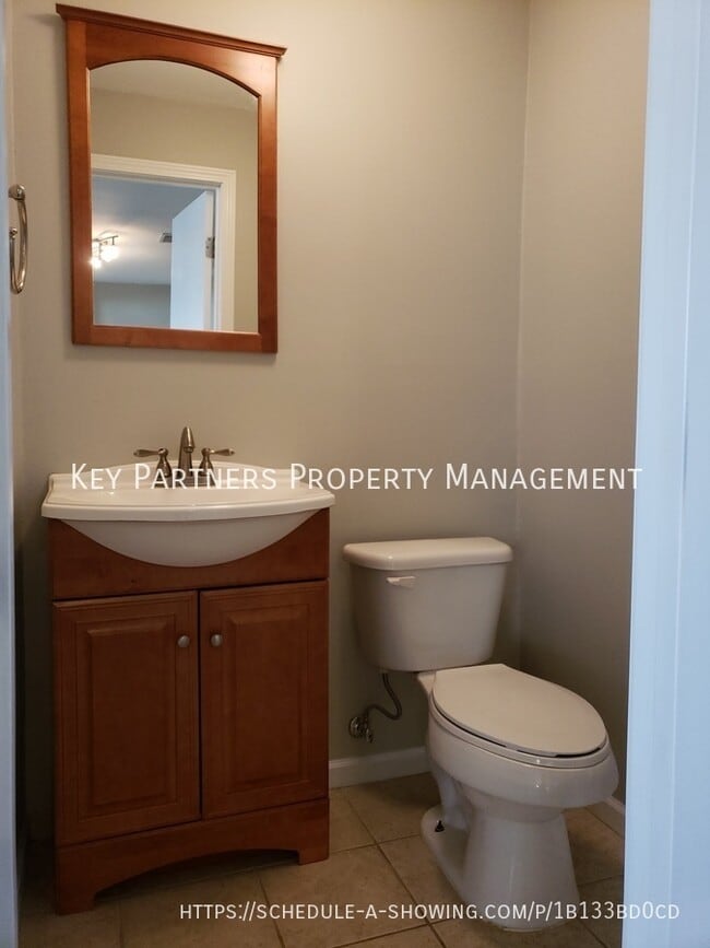 Building Photo - 6804 N Flora-