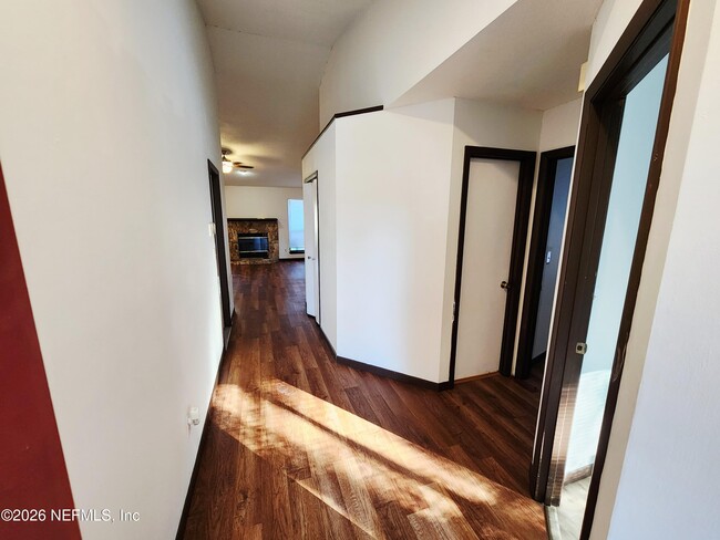 Building Photo - 4655 Trevi Dr