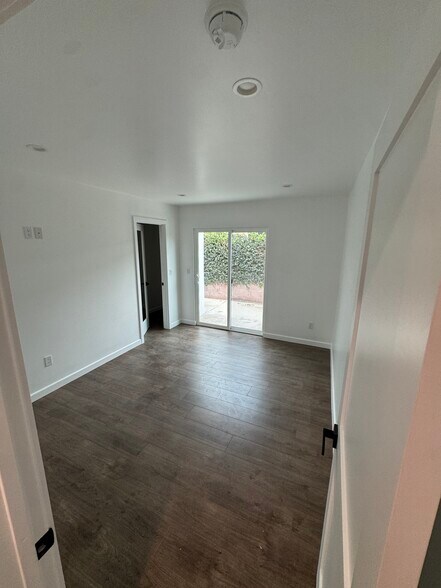 Building Photo - 4210 W 119th St