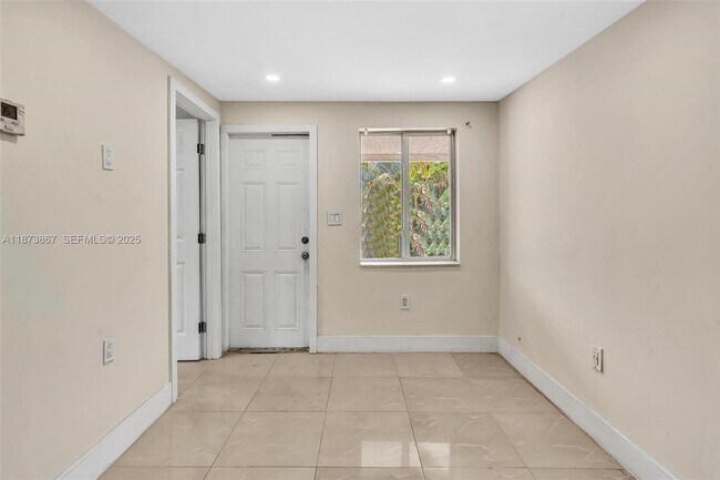 Building Photo - 921 NW 110th St