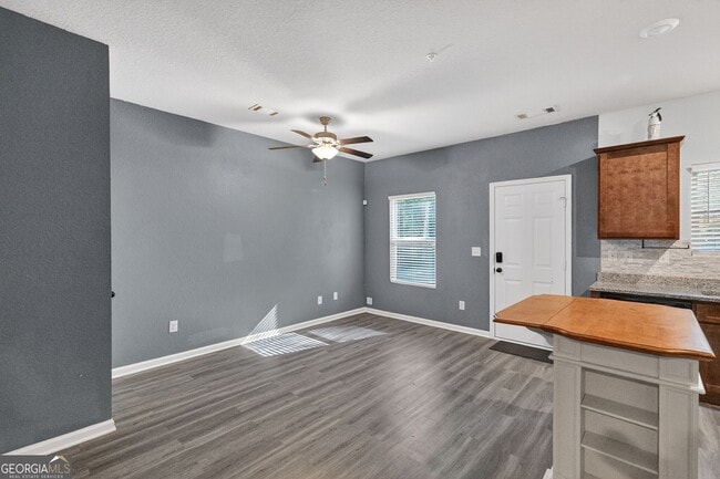 Building Photo - 1110 Highwood Ln