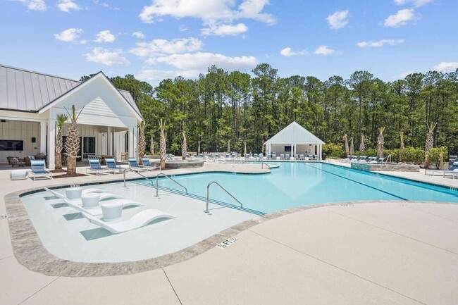 Building Photo - 331 Pickwick Dr