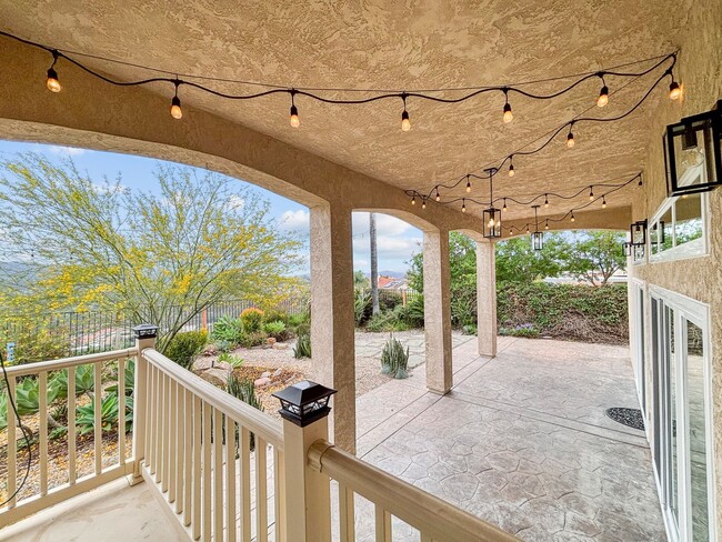 Building Photo - Spacious & Upgraded 4 Bedroom, 3 Bath Home...