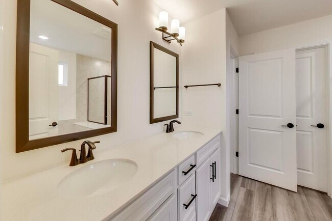 Building Photo - 2240 Bent Grass Wy