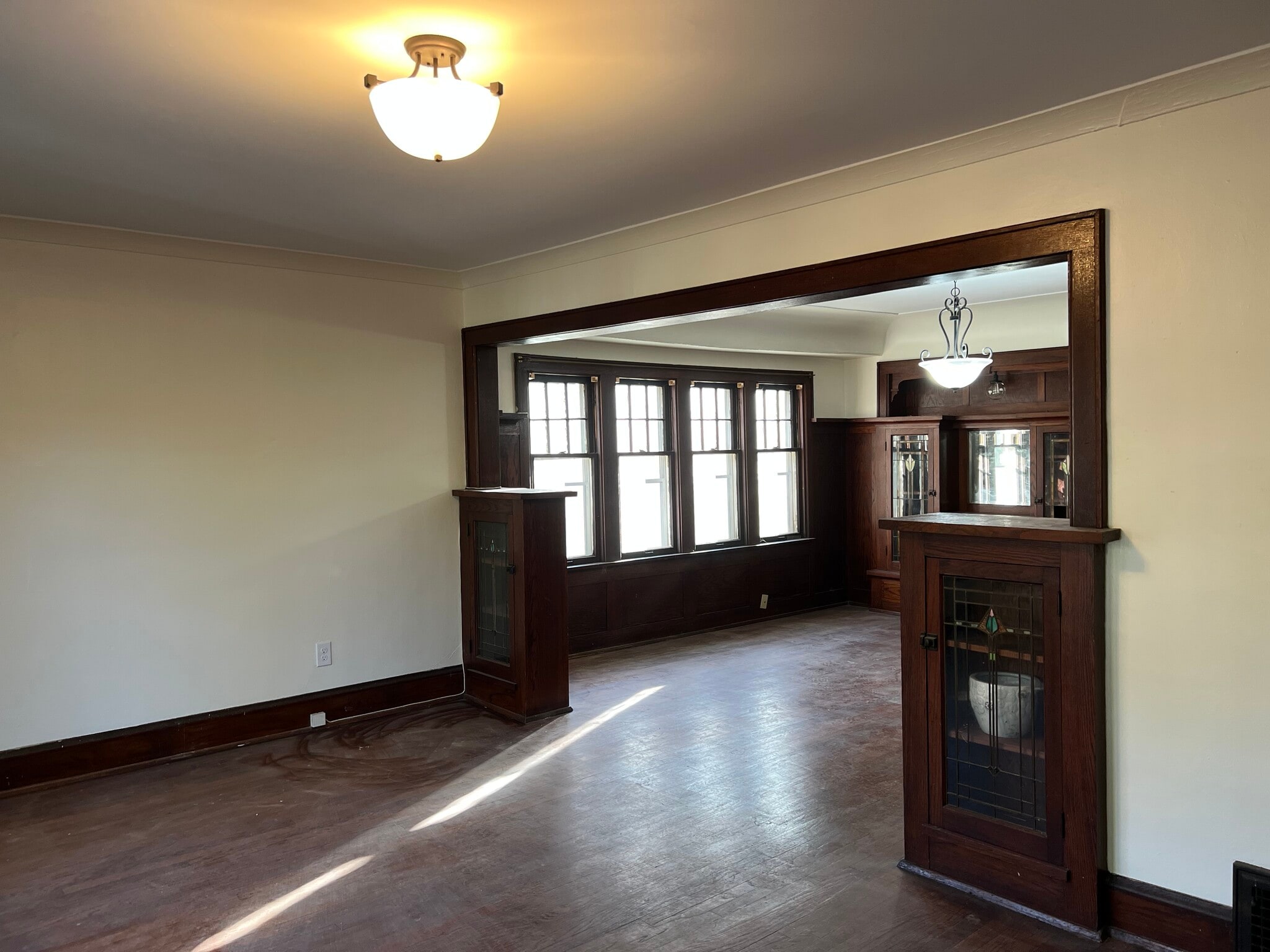 Living Room/Dining Room - 3347 N Cramer St