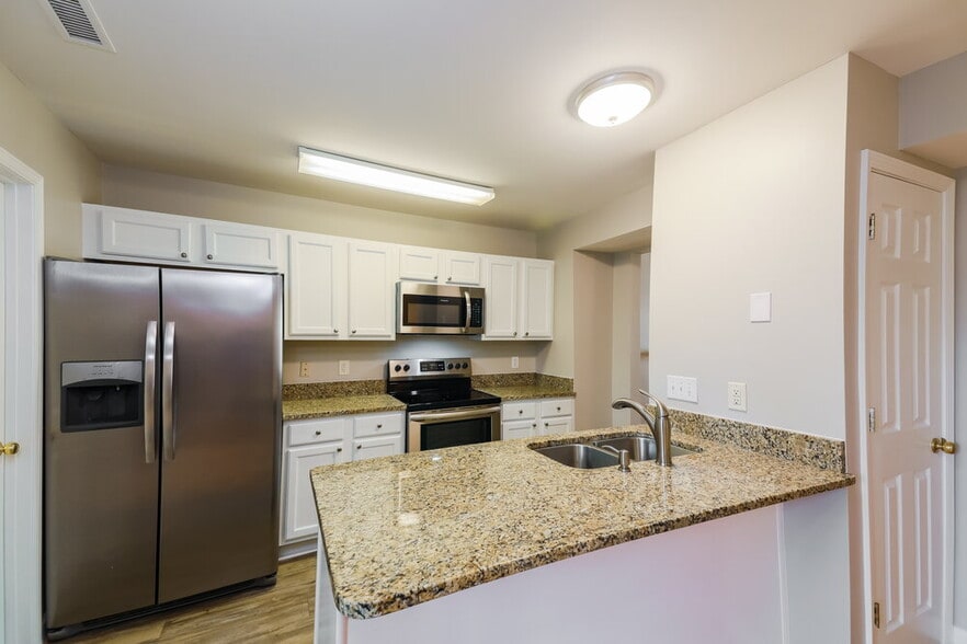 Building Photo - 3824 Lodgepole Ln