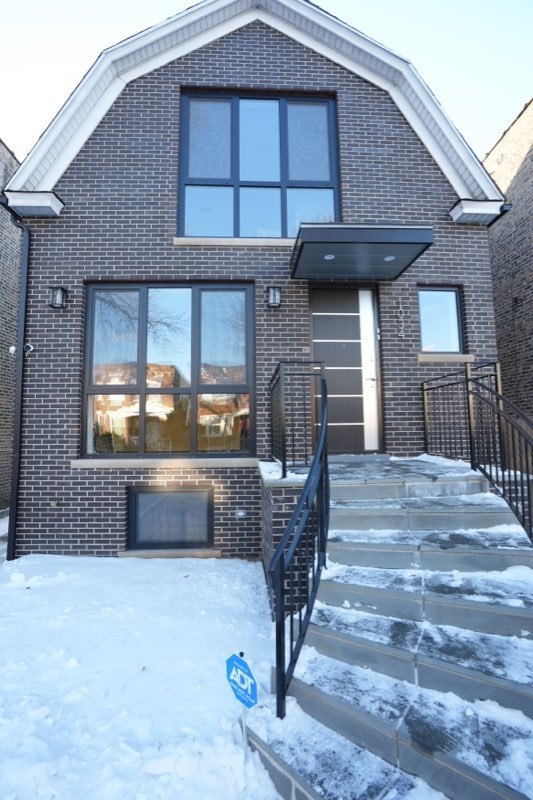 Building Photo - 1034 N Drake Ave