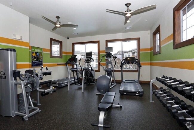 Fitness Center - Camden Cedar Hills