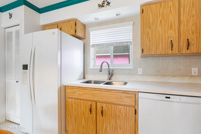 Building Photo - 4584 Barnacle Dr