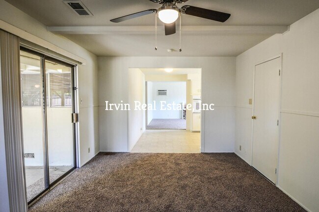 Building Photo - Nice 4 Bedroom Rancher