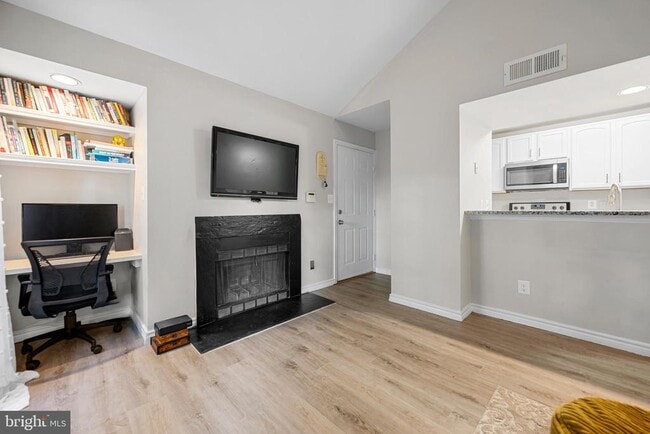Building Photo - 12152 Penderview Terrace
